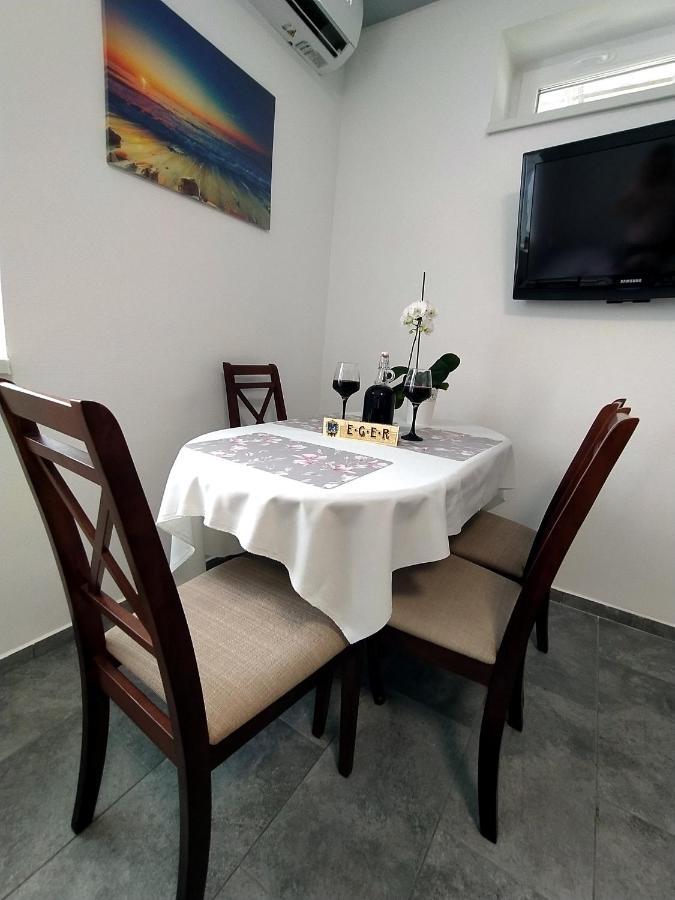 Emmabella Apartmanok Eger Extérieur photo